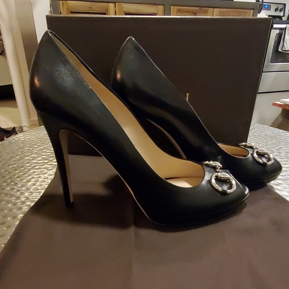 New GUCCI Hollywood Horsebit pumps